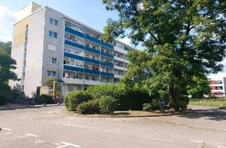 Wohnung kaufen in 12557 Berlin, Berlin - Vermietete kleine Eigentumswohnung Nähe KKH Köpenick