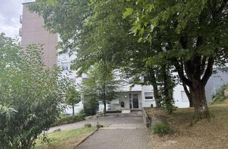 Wohnung kaufen in 65817 Eppstein, Helle 3-Zimmer-Wohnung mit zwei Balkonen, Aufzug und Stellplatz in Eppstein-Bremthal