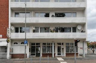 Wohnung kaufen in 26384 Heppens, 3-Zimmer-Wohnung mit Entwicklungspotenzial in zentraler Lage von Wilhelmshaven