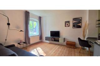 Wohnung kaufen in 12555 Köpenick, Einziehen & wohlfühlen: Möblierte Singlewohnung mit Einbauküche
