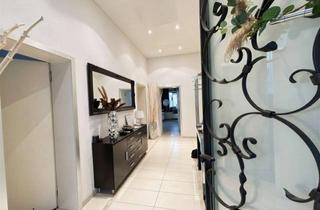 Wohnung kaufen in 46117 Osterfeld-West, Exklusives Wohnglück mit privater Pool-Wellnesslandschaft