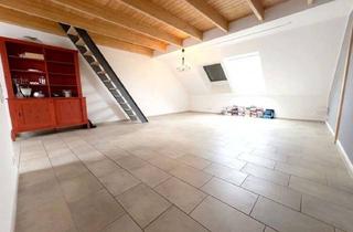 Wohnung kaufen in 48565 Steinfurt, Licht und Raum – 2-Zimmer-Dachgeschosswohnung mit vielseitig nutzbarem Spitzboden in Steinfurt