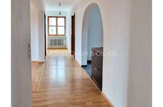 Wohnung mieten in 84091 Attenhofen, Moderne 3-Zimmer-Wohnung mit großem Balkon