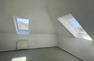 Wohnung mieten in 15537 Grünheide, Wohnen am Waldrand: Helle 2-Zimmer-Wohnung mit Balkon und Einbauküche