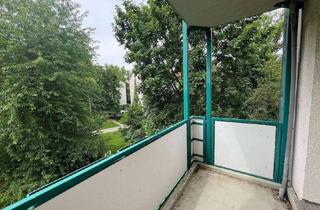 Wohnung mieten in Scheffelstraße 61, 08066 Eckersbach, Modernisiertes Familienwohnen mit Balkon und flexiblem Küchenkonzept