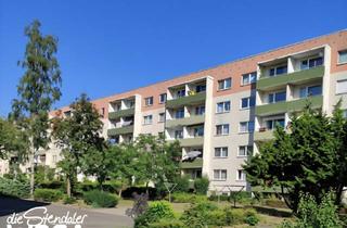 Wohnung mieten in Graf-V.-Stauffenberg-Straße 11, 39576 Stendal, schöne renovierte 3 Raumwohnung mit Balkon und Tageslichtbad