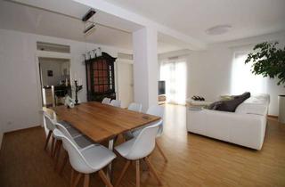 Wohnung mieten in 90768 Atzenhof, Wohnen am Schlosshof Burgfarrnbach: 4-Zi-Whg mit zwei Balkonen