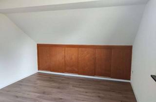 Wohnung mieten in Gudrunstraße, 59427 Unna, Lebendige Dachgeschosswohnung: 2-Zimmer-Wohnung in Unna
