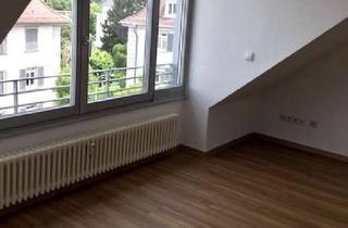 Wohnung mieten in Mannheimer Straße, 69115 Bergheim, Helle 1-Zimmer-DG-Wohnung mit Einbauküche in Heidelberg-Bergheim