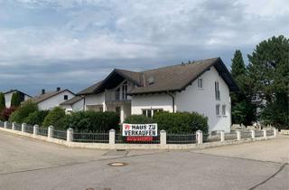 Haus kaufen in Taubenweg 10, 94428 Eichendorf, Attraktives Zweifamilienhaus mit Pool, Sauna und großzügigem Garten in ruhiger Lage