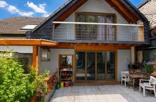 Einfamilienhaus kaufen in 50997 Godorf, Charmantes Einfamilienhaus mit Einbauküche und Balkon in ruhiger, gewachsener Wohnlage