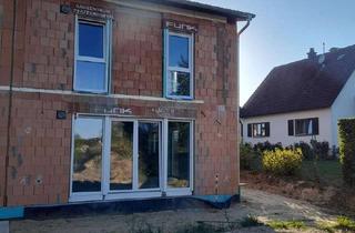 Haus mieten in 85250 Altomünster, Moderne DHH im LK Dachau: Barrierefrei, Wärmepumpe, Garten & Home-Office-Büro