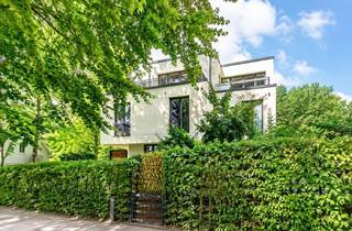 Wohnung kaufen in Falkenstein, 22559 Rissen, Falkenstein Living – großzügige Townhouse-Maisonette mit Dachterrasse