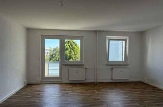Wohnung mieten in Kastanienallee 138, 12627 Hellersdorf, Geräumiges Pärchen-Appartement mit Balkon und Wannenbad - max. 2 Personen!