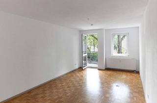 Wohnung mieten in Küstriner Straße 70, 13055 Alt-Hohenschönhausen, Familienfreundliche 3-Raumwohnung mit Balkon und Aufzug