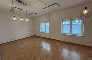 Wohnung mieten in Luxemburger Straße 103, 50354 Hürth, Schöne 2-Zimmer-Wohnung in Efferen mit Einbauküche und großem Balkon