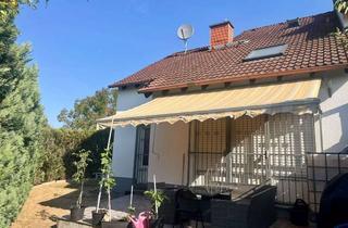 Reihenhaus kaufen in 65835 Liederbach, Viel Freiraum: Endreihenhaus in Liederbach am Taunus von Privat