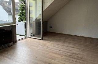 Wohnung mieten in 54293 Trier, Helle 2-ZKB-Dachgeschosswohnung mit Balkon und Stellplatz in Trier-Pfalzel