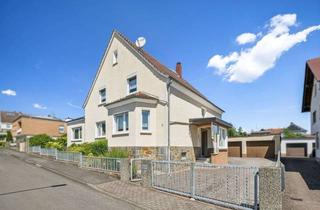 Haus kaufen in 35435 Wettenberg, Seltene Gelegenheit in Wettenberg! Großzügiges Ein-/Zweifamilienhaus mit großem Garten