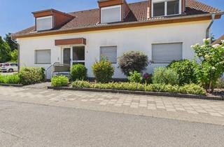 Wohnung kaufen in Hallmannsstraße, 52355 Düren, Charmante Maisonettewohnung mit Balkon und Stellplatz.. Vermietet!