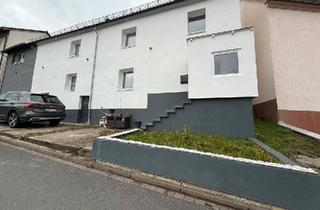 Haus kaufen in 56459 Langenhahn, Langenhahn - Haus mit Waldgrundstück zu verkaufen in 56459 Gemünden