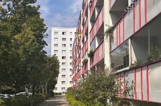 Wohnung kaufen in 12679 Marzahn, 4 Zi. mit Süd-Balkon und Stellplatz in Marzahn