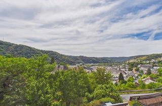 Wohnung kaufen in 56130 Bad Ems, Rohdiamant mit unverbaubare Aussicht: Großzügige Wohnung mit Gestaltungspotenzial in Bad Ems!