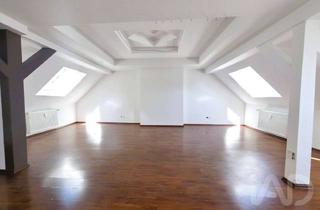 Wohnung mieten in Bergener Str. 199, 44807 Bergen, Attraktive Dachgeschosswohnung: Wohnen mit Charme in Bochum