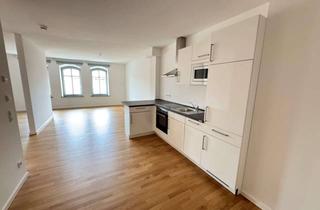 Wohnung mieten in Adolf-Heyden-Straße, 12555 Köpenick, Großzügige 1,5-Zimmer-Wohnung mit Einbauküche & besonderem Industriecharme!