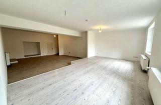 Wohnung mieten in Unter Den Ulmen 130, 47137 Untermeiderich, Stilvolle 2,5-Zimmer-Wohnung oder Gewerbeeinheit– frisch renoviert & sofort bezugsfrei!