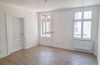 Wohnung mieten in 35037 Marburg, Stilvolle Altbauwohnung mit Wintergarten und lichtdurchfluteten Räumen in beliebter Lage