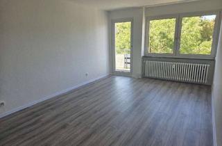 Wohnung mieten in Mühlenstraße 16b, 47137 Untermeiderich, Frisch renovierte, gemütliche 3-Zimmer-Wohnung mit Balkon in Meiderich