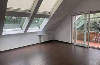 Wohnung mieten in Ansgarstraße 10a, 33098 Paderborn, Gepflegte 4-Raum-DG-Wohnung mit Balkon in Paderborn