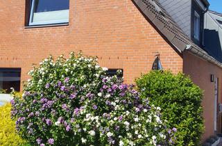 Wohnung mieten in Teichstraße 15, 24235 Laboe, schönes kleines Haus, Wohnung, in Laboe, ca. 80 m², plus eigener Gartenanteil, Keller, DG
