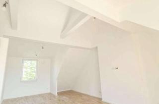Wohnung mieten in Attilastraße 163, 12105 Tempelhof, 2-Zimmer-Dachgeschosswohnung in Berlin Tempelhof