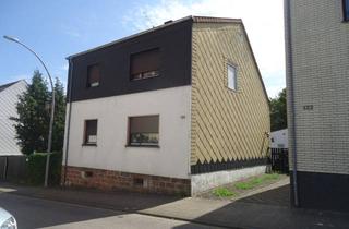 Haus kaufen in Neunkircher Weg 124, 66386 St. Ingbert, Freistehendes renovierungsbed. 1 FH direkt in St.Ingbert