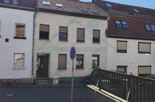 Mehrfamilienhaus kaufen in 07768 Kahla, Mehrfamilienhaus mit 3 Wohnungen in Kahla: Stadthaus mit guten Renditepotenzial in zentraler Lage