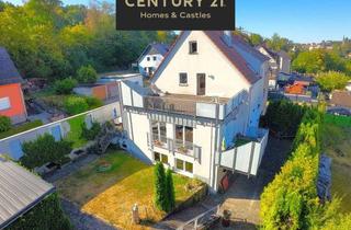 Einfamilienhaus kaufen in 66287 Quierschied, Attraktives Einfamilienhaus mit ELW, Garten und 4 Garagen in ruhiger Lage von Quierschied