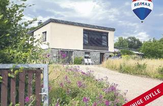 Haus kaufen in 66620 Nonnweiler, Ein Stück Freiheit im GrünenFlachdach-Bungalow mit großem Grundstückin Nonnweiler-Bierfeld !!!