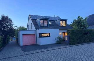 Haus kaufen in Zur Roddergrube 23, 50354 Hürth, Freistehendes Architektenhaus vor den Toren Kölns: Gelungene Symbiose aus Natur & Urbanität
