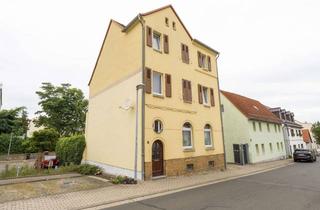 Haus kaufen in Pflugkstraße, 04539 Groitzsch, Geräumiges Stadthaus mit Innenhof, Nebengebäude und viel Gestaltungspotenzial in Groitzsch