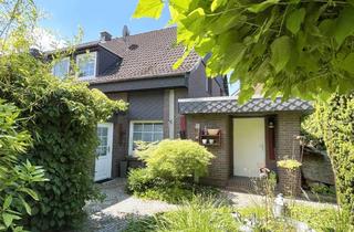 Reihenhaus kaufen in 25436 Uetersen, Stilvoll renoviertes Endreihenhaus auf großem Grundstück und extra Gebäude (ehem. Gewerbefläche)