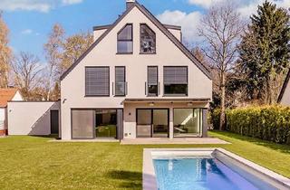 Villa kaufen in 14532 Kleinmachnow, ***Eleganz trifft Moderne: Erstbezugs-Villa mit vielen Highlights und Pool***