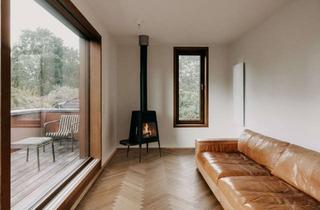 Haus kaufen in 22587 Sülldorf, Preisgekröntes Architektenhaus in Blankenese mit Garten, Kamin & Balkonen