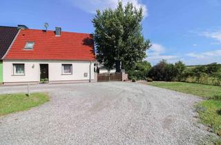 Anlageobjekt in 04931 Mühlberg, Sofort wohlfühlen: 4-Zi.-EFH mit Garten, Garage und Außenstellplätzen inkl. Schuppen in Langenrieth