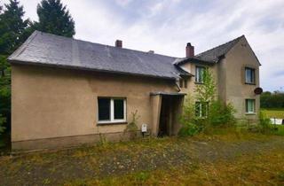 Haus kaufen in 02994 Bernsdorf, Sonniges ruhig gelegenes Baugrundstück mit stark sanierungsbedürftigen Altbestand .