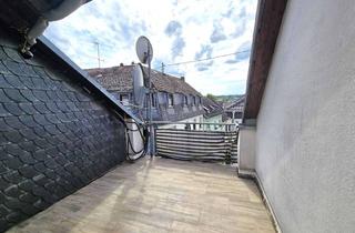 Wohnung mieten in 56269 Dierdorf, Großzügige 4-Zimmer-Dachgeschosswohnung mit EBK & Dachterrasse im Zentrum von Dierdorf