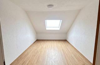 Wohnung mieten in 76135 Weststadt, Helles Dachgeschosszimmer in zentraler Lage