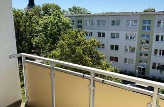 Wohnung mieten in Schulstraße a.A., 07552 Gera, Erstbezug! Frisch renovierte u. gut geschnittene 4-Zimmerwohnungen mit Balkon und Tageslichtbad!