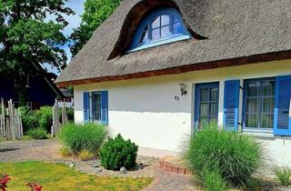 Haus kaufen in 18551 Glowe, Sehr gepflegtes, luxuriöses Reetdach-Ferienhaus von privat
